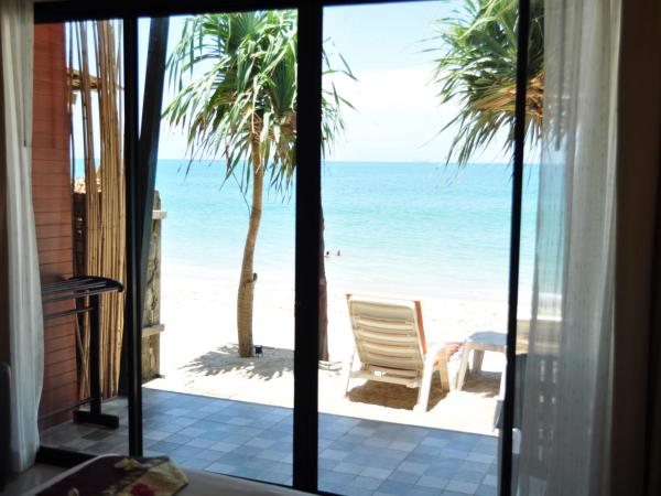 Lanta Seafront Resort : photo 6 de la chambre chambre double deluxe - vue sur mer