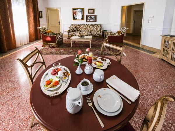 Majestic Hotel : photo 4 de la chambre suite prestige (4 adultes)