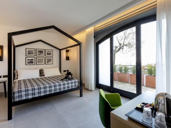 Maison Bon Bon : photo 3 de la chambre chambre de luxe avec terrasse - vue sur mer