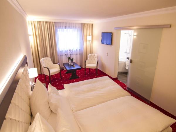 Zur Weinsteige : photo 6 de la chambre chambre double confort avec jacuzzi - bâtiment principal