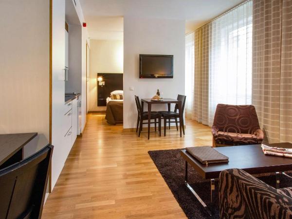 Best Western Plus Time Hotel : photo 1 de la chambre chambre lit king-size avec canapé-lit