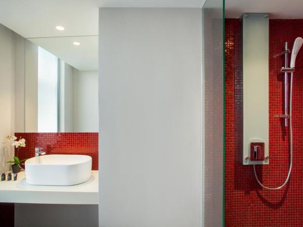 Days Hotel & Suites by Wyndham Fraser Business Park KL : photo 5 de la chambre chambre lit king-size supérieure - non-fumeurs