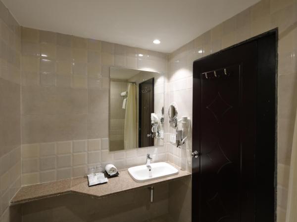 Regenta Inn Ranip Ahmedabad : photo 9 de la chambre chambre double ou lits jumeaux exécutive