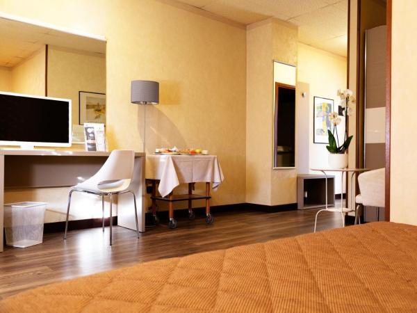 JR Hotels Bologna Amadeus : photo 5 de la chambre chambre double standard