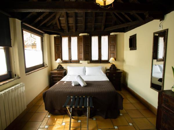 Palacio de Mariana Pineda : photo 4 de la chambre chambre double ou lits jumeaux