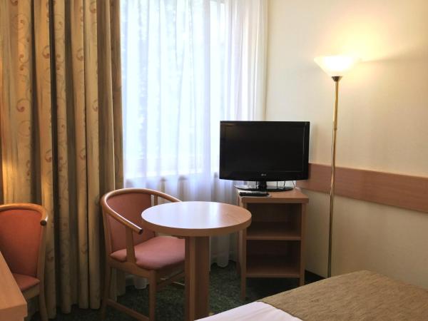 Danubius Hotel Erzsébet City Center : photo 3 de la chambre chambre lits jumeaux standard