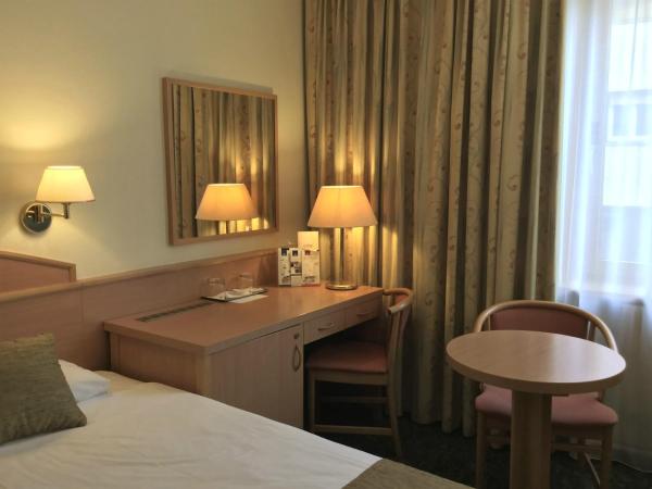 Danubius Hotel Erzsébet City Center : photo 4 de la chambre chambre lits jumeaux standard
