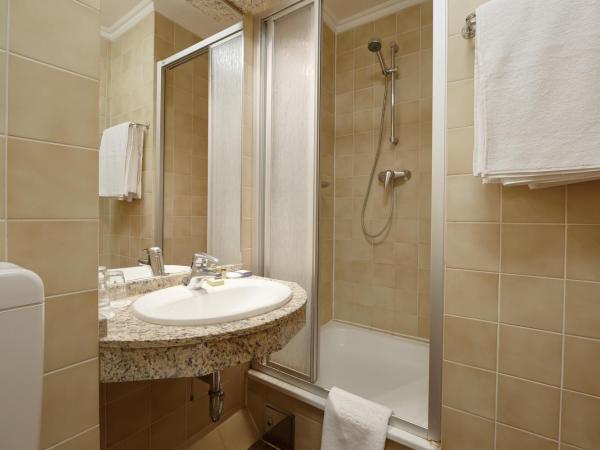 Danubius Hotel Erzsébet City Center : photo 6 de la chambre chambre triple standard