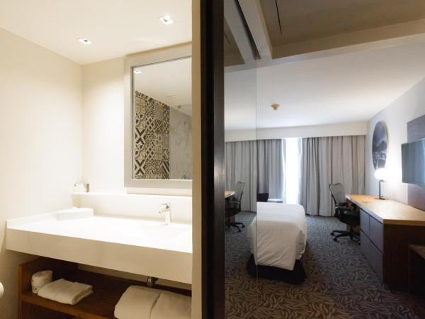 Krystal Urban Monterrey San Jeronimo : photo 6 de la chambre chambre double supérieure avec deux lits doubles