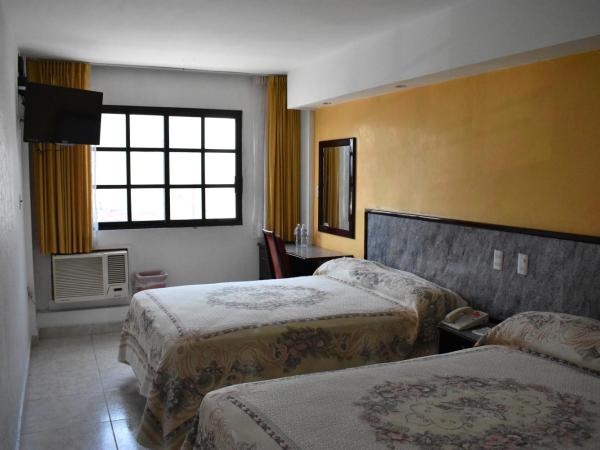 Hotel Baluarte : photo 6 de la chambre chambre double avec 2 lits doubles