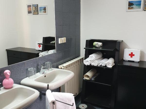 Room BM : photo 8 de la chambre chambre triple avec salle de bains