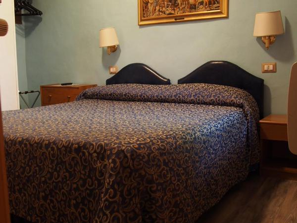 Hotel Santa Croce : photo 7 de la chambre chambre double ou lits jumeaux Économique