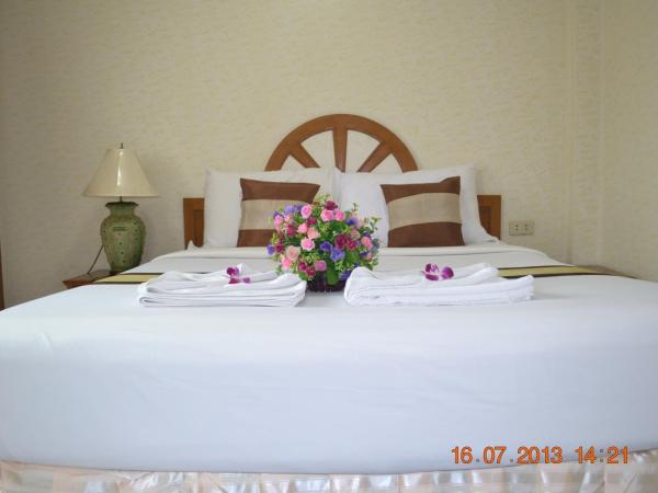 Natacha Hotel : photo 9 de la chambre chambre double