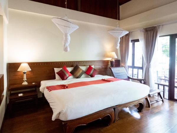 Royal Lanta Resort & Spa : photo 4 de la chambre chambre double supérieure dans villa - vue sur jardin