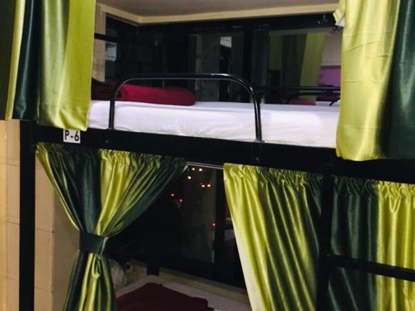 Town Hostel Mumbai - AC Dormitory : photo 2 de la chambre lit dans dortoir mixte de 6 lits