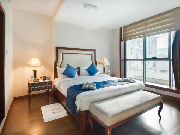 Golden Tulip Headington : photo 3 de la chambre suite plaza