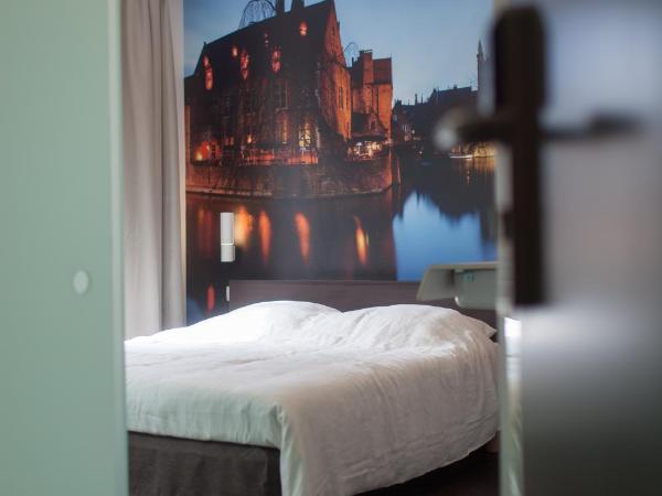 Hotel Marcel : photo 1 de la chambre petite chambre double