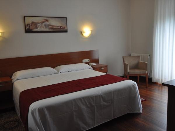 Pension Alameda : photo 1 de la chambre chambre double ou lits jumeaux extérieure