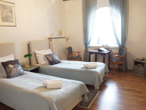 Pokoje Gościnne Dom Literatury : photo 4 de la chambre chambre double ou lits jumeaux (25)