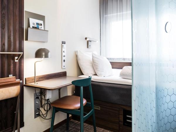 Best Western and hotel : photo 10 de la chambre petit hébergement simple Élégant