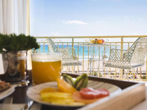 Hotel Almirante : photo 2 de la chambre chambre double supérieure - vue sur mer