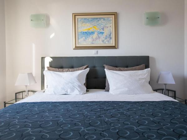 Villa Dard : photo 4 de la chambre suite 2 chambres supérieure avec balcon - vue sur mer