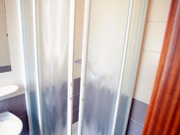 HI Hostel Zadar : photo 7 de la chambre lit simple dans dortoir mixte