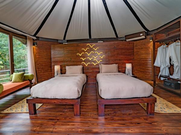 The Pavilions Himalayas Lake View : photo 6 de la chambre classic lake villa