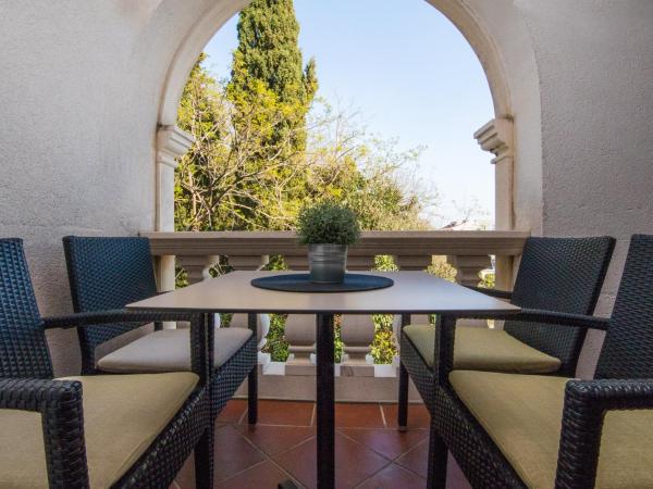 Villa Dard : photo 8 de la chambre suite 2 chambres avec balcon et vue sur la mer