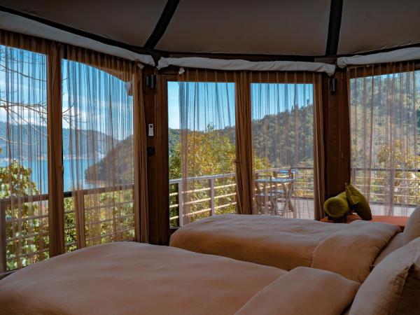 The Pavilions Himalayas Lake View : photo 2 de la chambre royal lake villa