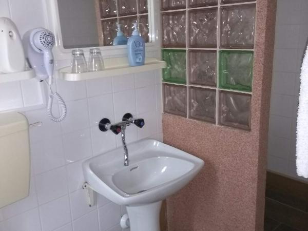 Pension Nika : photo 7 de la chambre chambre double Économique