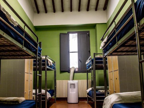 Hostel Santa Monaca : photo 2 de la chambre lit dans dortoir mixte de 8 lits