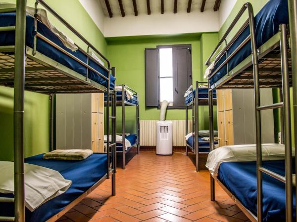 Hostel Santa Monaca : photo 4 de la chambre lit dans dortoir mixte de 8 lits