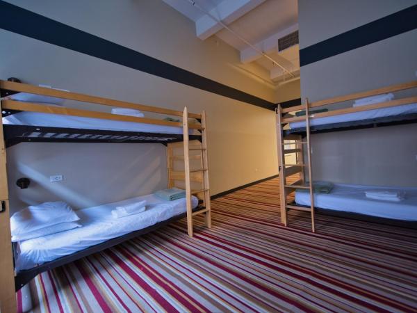 HI Chicago Hostel : photo 3 de la chambre lit dans dortoir pour femmes de 10 lits