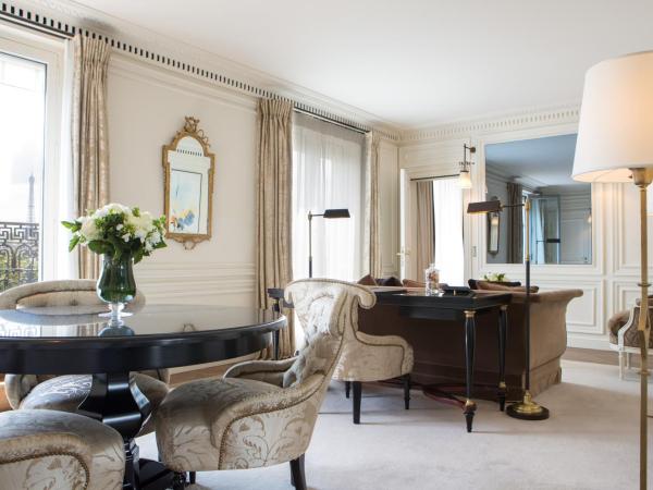 La Réserve Paris Hotel & Spa : photo 3 de la chambre suite eiffel