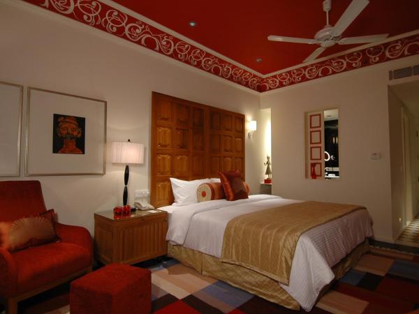 Jai Mahal Palace : photo 2 de la chambre chambre de luxe avec vue sur la ville