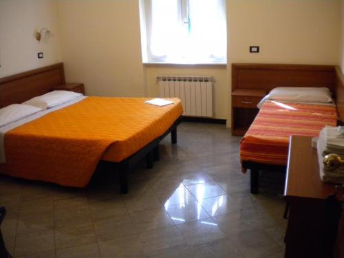 Serafino Liguria Hotel : photo 2 de la chambre chambre triple