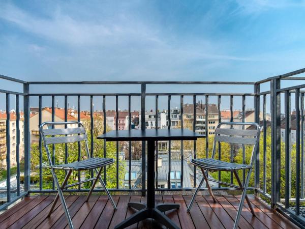 Hotel Spiess & Spiess : photo 5 de la chambre family room with balcony or terrace and garden view