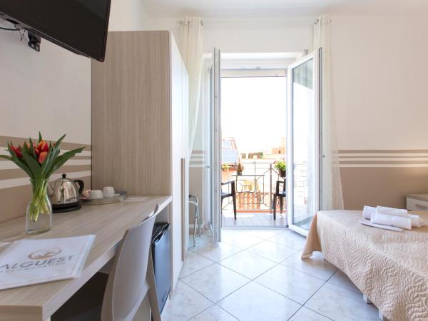 Alguest : photo 9 de la chambre chambre double ou lits jumeaux deluxe avec balcon