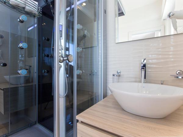 Alguest : photo 6 de la chambre chambre double ou lits jumeaux deluxe avec balcon