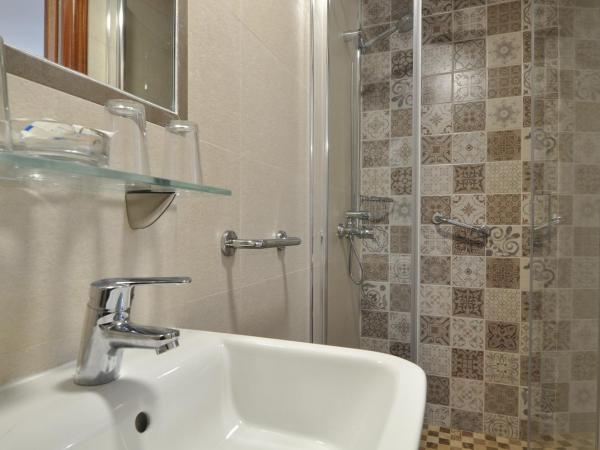 Hostal Almanzor : photo 10 de la chambre chambre double