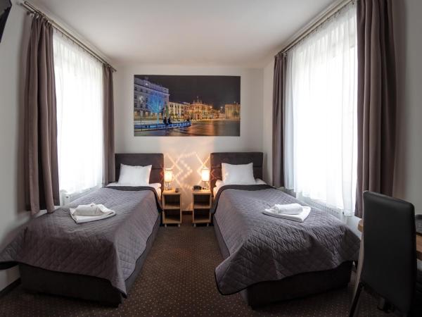HOTEL LUBLIN : photo 1 de la chambre chambre lits jumeaux standard