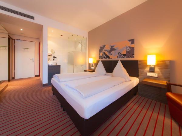 Novina Hotel Tillypark : photo 7 de la chambre chambre triple
