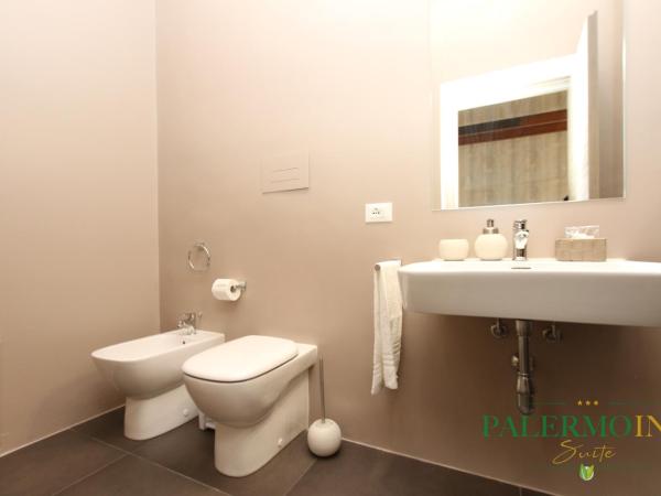 Palermo Inn Suite : photo 7 de la chambre chambre double avec balcon