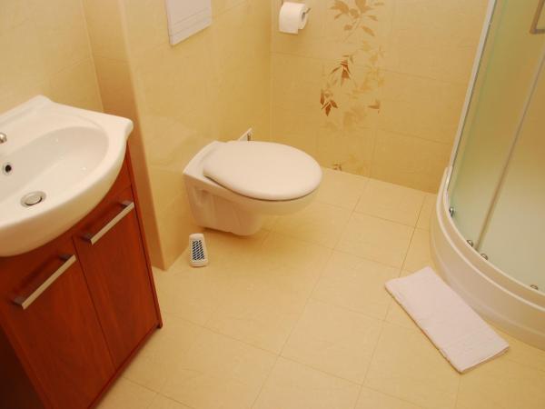 Ośrodek SCSK Optima : photo 2 de la chambre chambre double supérieure (1 adulte)