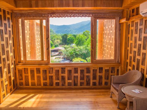 Santhiya Tree Koh Chang Resort : photo 3 de la chambre grande suite avec piscine - vue sur eau