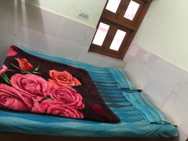 Hotel Deep Mandir : photo 8 de la chambre chambre simple Économique