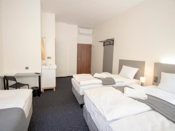 Narodni Stay : photo 5 de la chambre chambre quadruple deluxe - vue sur cour