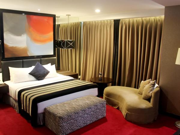 Amaroossa Cosmo Jakarta : photo 6 de la chambre chambre lit king-size exécutive