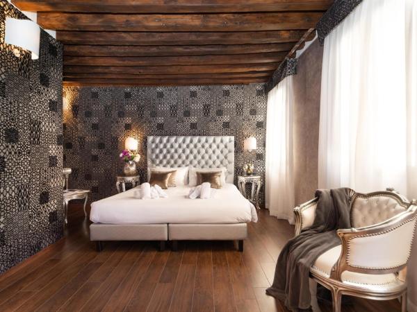 Domus Superior : photo 5 de la chambre chambre double supérieure avec balcon - vue sur canal